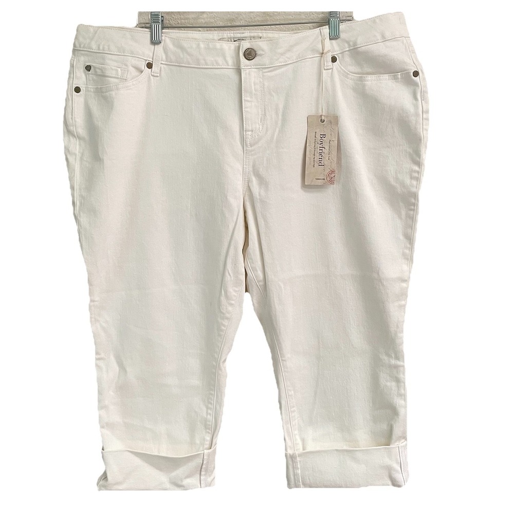 Torrid Boyfriend Jeans Womens 22 White Denim Mid Rise Cuffed Crop High Rise NWT